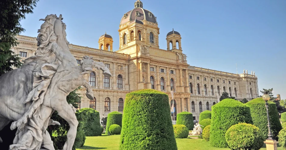 Kunsthistorisches Museum – Admire Masterpieces from Rubens, Vermeer, and Caravaggio